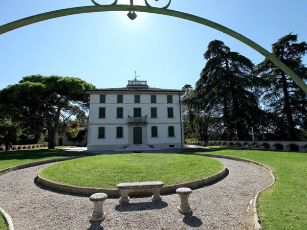casa indipendente in vendita ad Albinea in zona Montericco
