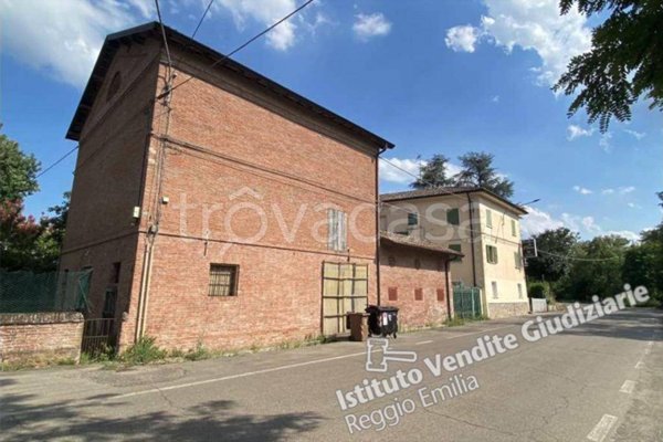 negozio in vendita ad Albinea