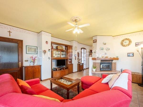 casa indipendente in vendita ad Albinea in zona Borzano