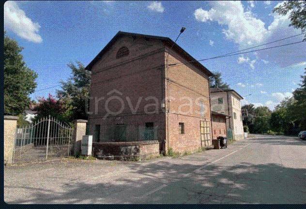 negozio in vendita ad Albinea