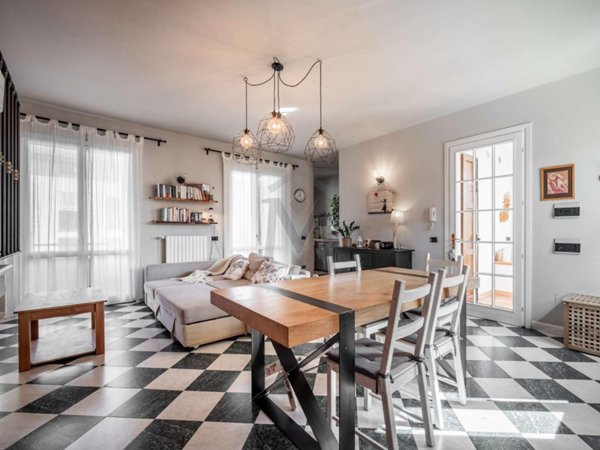 casa indipendente in vendita ad Albinea in zona Borzano