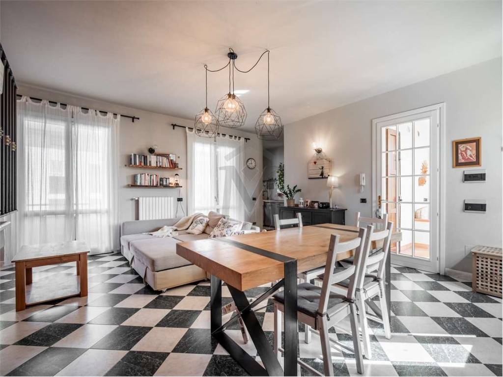 casa indipendente in vendita ad Albinea in zona Borzano