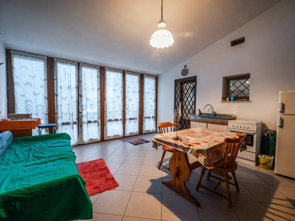 appartamento in vendita ad Albinea in zona Case Spadoni