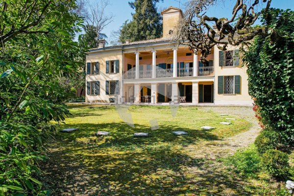 casa indipendente in vendita ad Albinea in zona Ponticelli