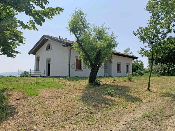 casa indipendente in vendita ad Albinea in zona Montericco