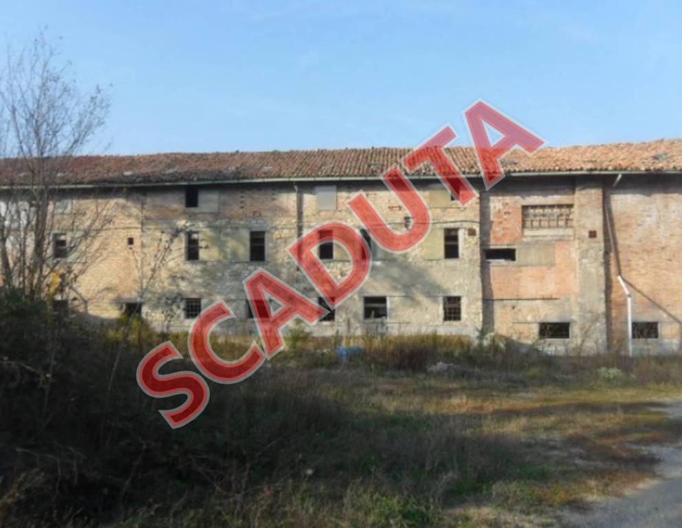 locale commerciale in vendita ad Albinea