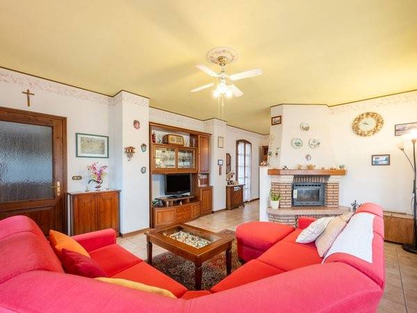 casa indipendente in vendita ad Albinea in zona Borzano