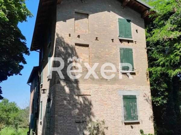 casa indipendente in vendita ad Albinea in zona Pareto di Sotto