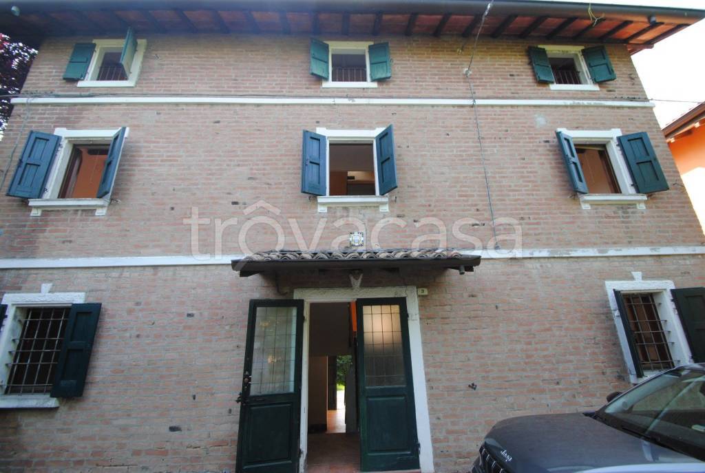 casa indipendente in vendita ad Albinea in zona Montericco