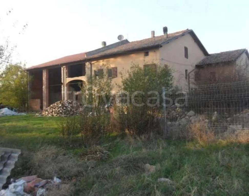 casa indipendente in vendita ad Albinea in zona Crostolo
