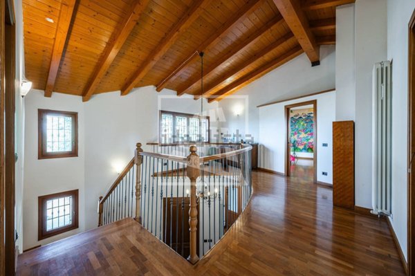 casa indipendente in vendita ad Albinea in zona Montericco