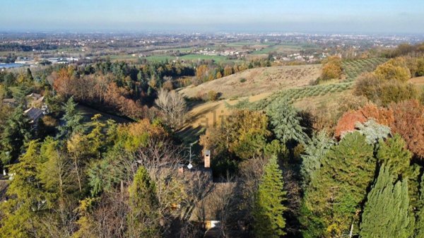 casa indipendente in vendita ad Albinea in zona Montericco