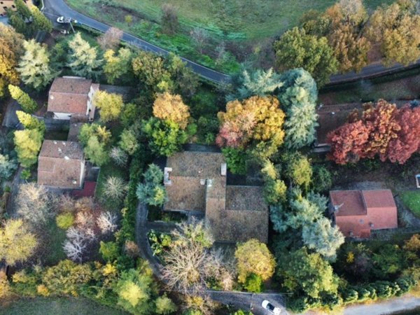 casa indipendente in vendita ad Albinea in zona Montericco