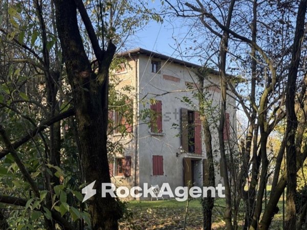 casa indipendente in vendita ad Albinea in zona San Giacomo
