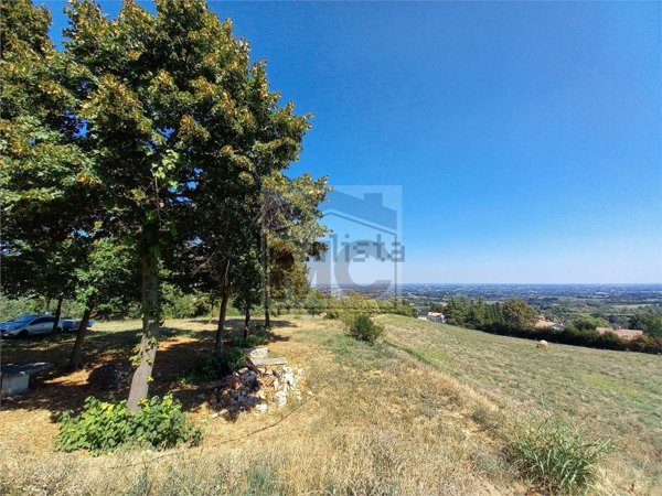 casa indipendente in vendita ad Albinea in zona Montericco