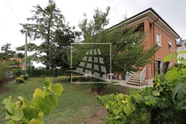 casa indipendente in vendita ad Albinea in zona Fondo Oca