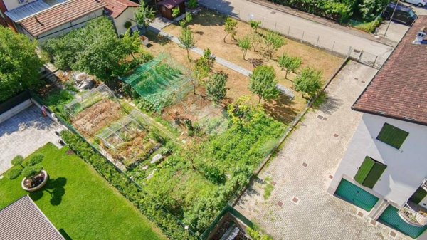 casa indipendente in vendita ad Albinea