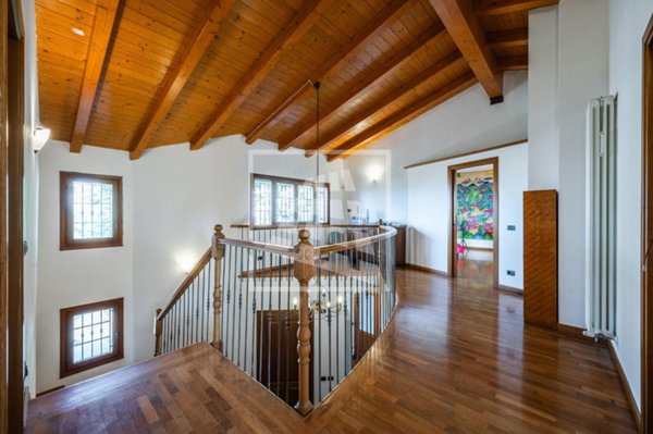 casa indipendente in vendita ad Albinea in zona Montericco