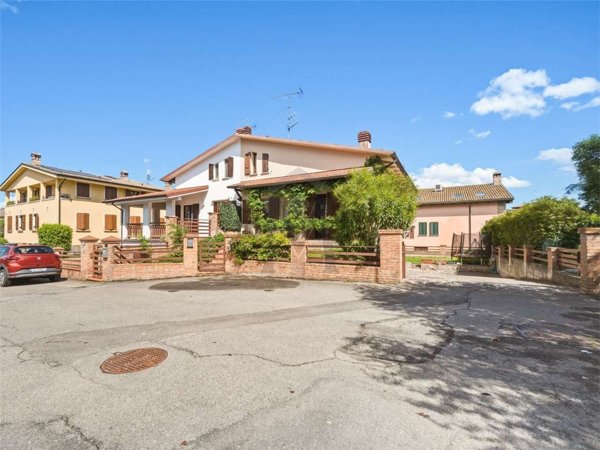 casa indipendente in vendita ad Albinea in zona Borzano