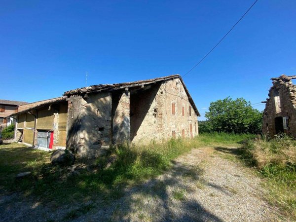 casa indipendente in vendita ad Albinea in zona Fondo Oca
