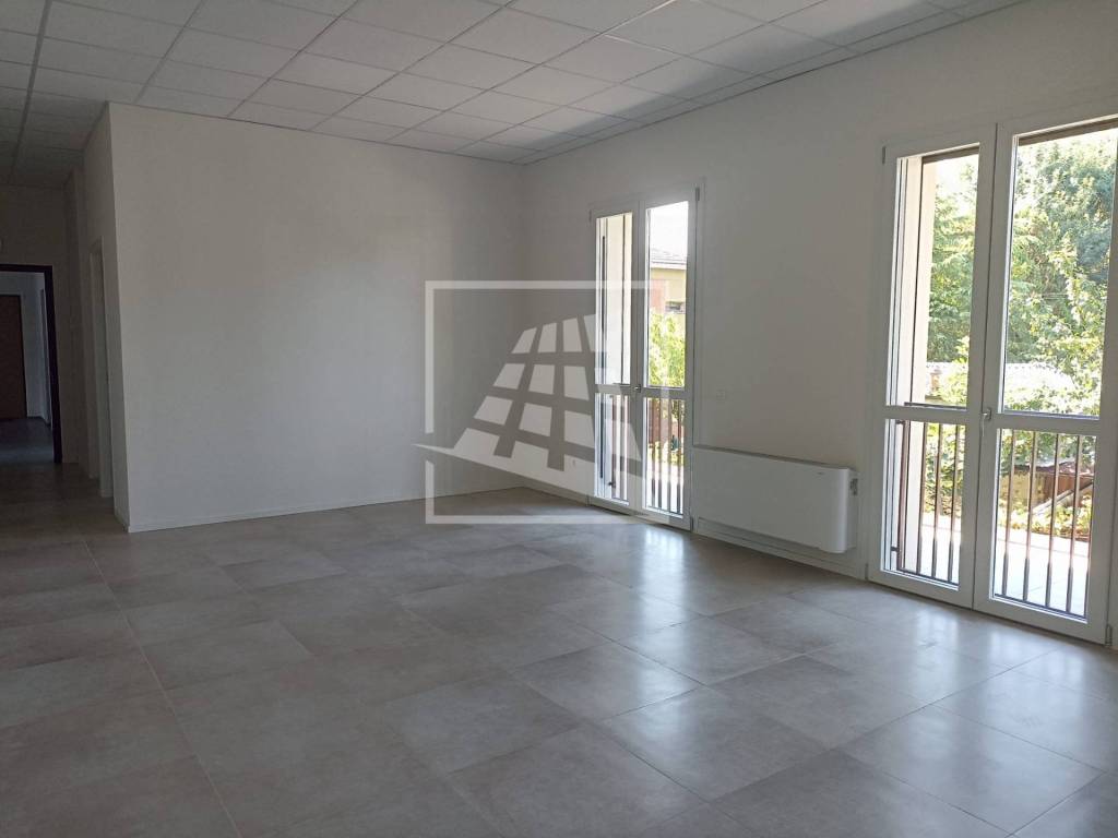 ufficio in vendita ad Albinea in zona Fondo Oca