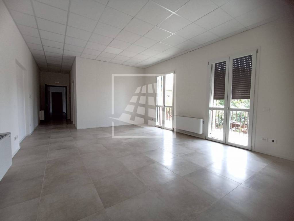 ufficio in vendita ad Albinea in zona Fondo Oca