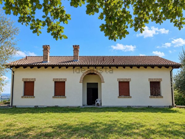 casa indipendente in vendita ad Albinea in zona La Russia