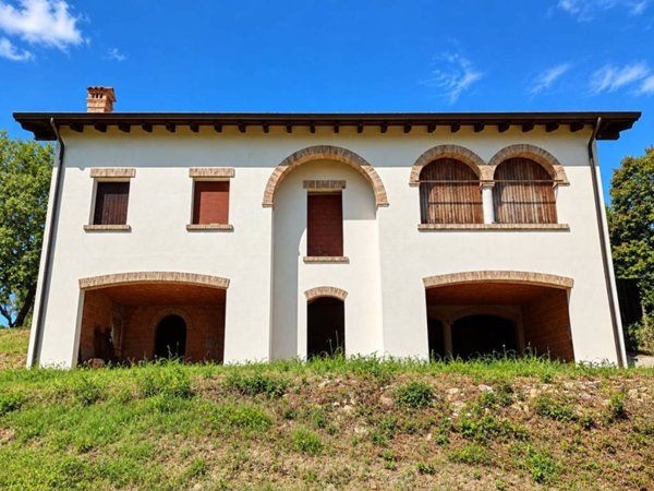 casa indipendente in vendita ad Albinea in zona Vitala