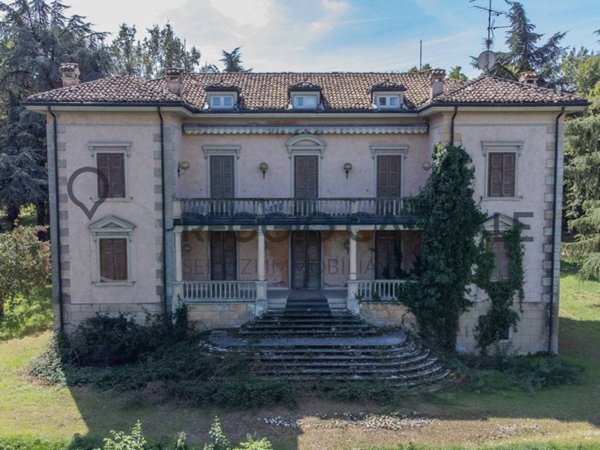 casa indipendente in vendita ad Albinea in zona Crostolo