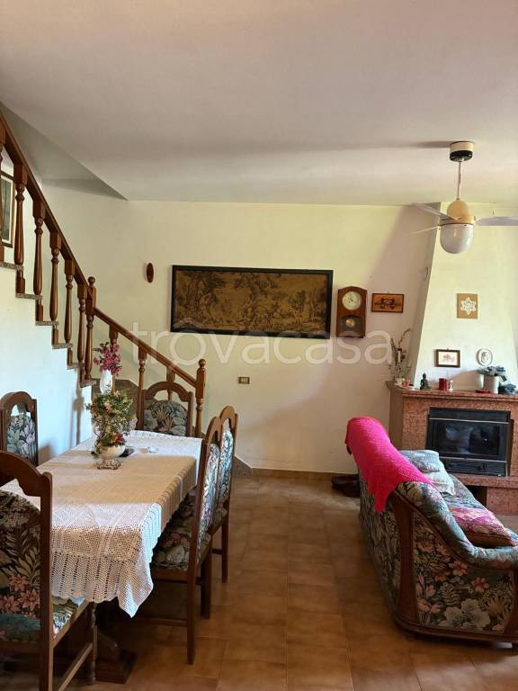 casa indipendente in vendita ad Albinea in zona Borzano