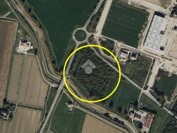 terreno edificabile in vendita a Bagnolo in Piano