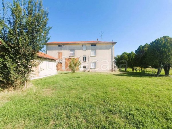 casa indipendente in vendita a Bagnolo in Piano