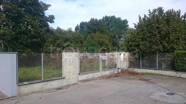 terreno edificabile in vendita a Bagnolo in Piano