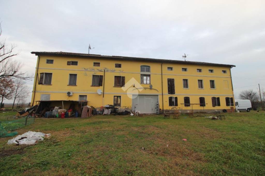 casa indipendente in vendita a Bagnolo in Piano