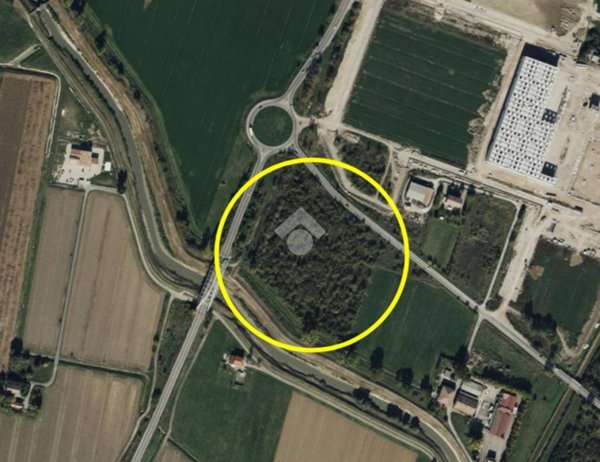terreno edificabile in vendita a Bagnolo in Piano