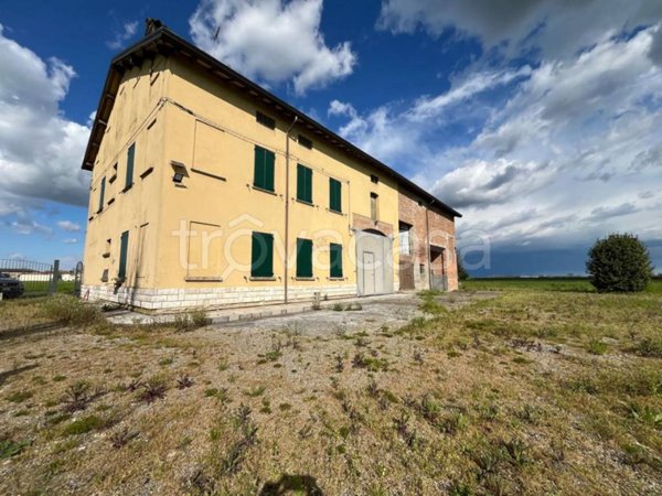 casa indipendente in vendita a Bagnolo in Piano