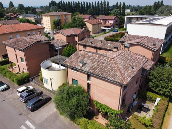 casa indipendente in vendita a Bagnolo in Piano