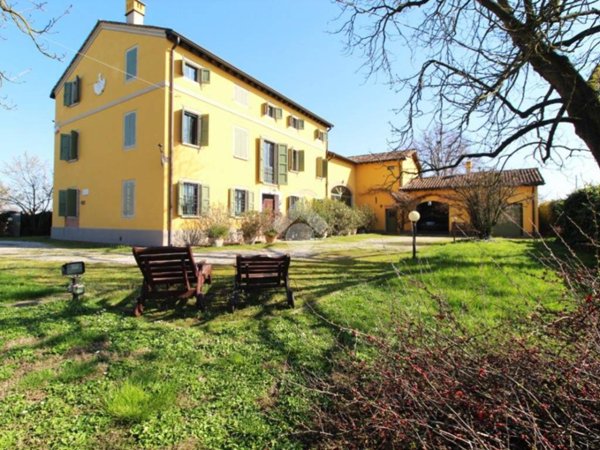 casa indipendente in vendita a Bagnolo in Piano