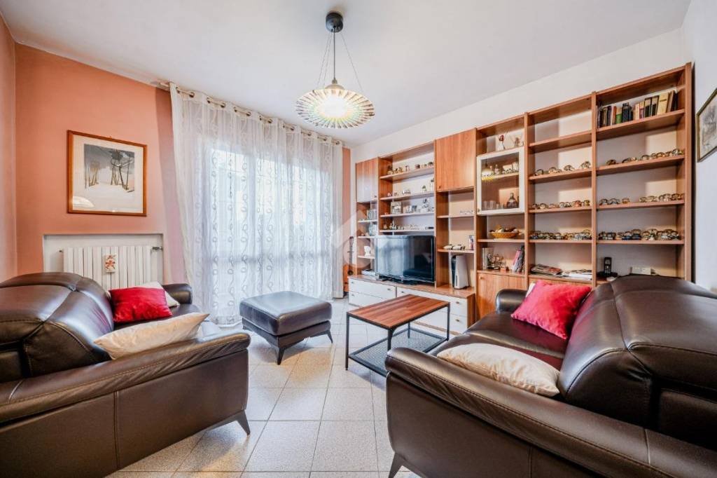 casa indipendente in vendita a Bagnolo in Piano