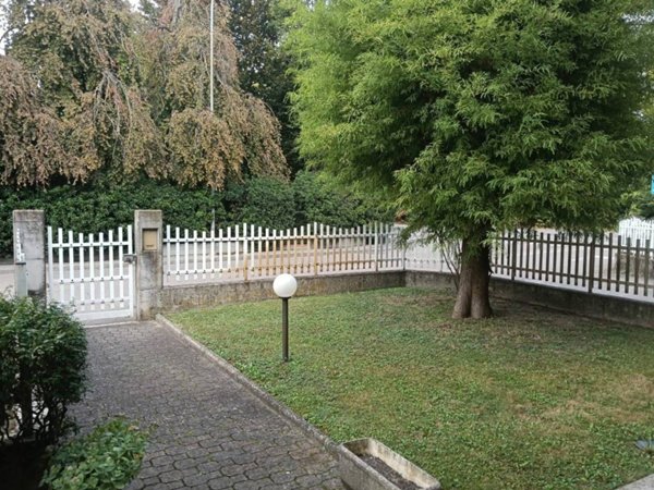 casa indipendente in vendita a Bagnolo in Piano