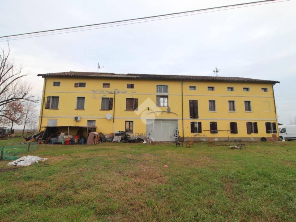 casa indipendente in vendita a Bagnolo in Piano