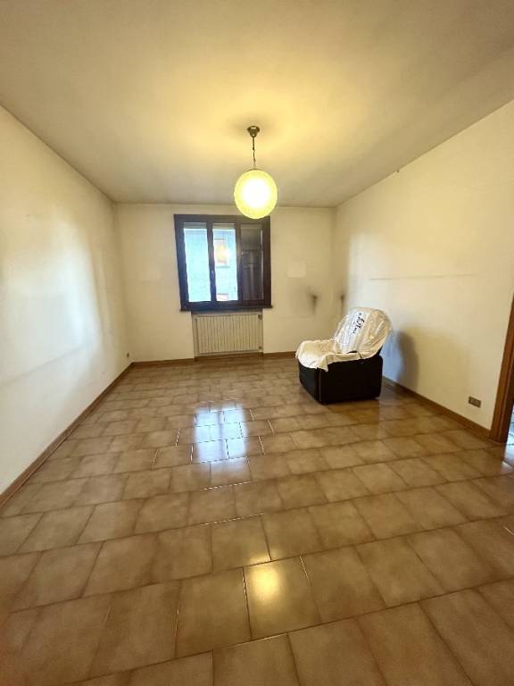 casa indipendente in vendita a Bagnolo in Piano