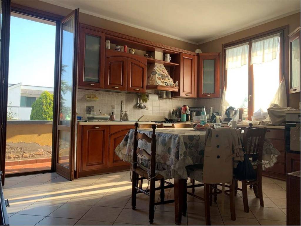 casa indipendente in vendita a Bagnolo in Piano