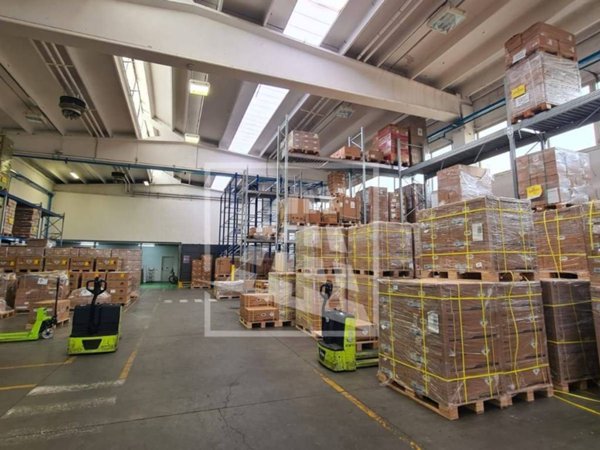 capannone in vendita a Bagnolo in Piano