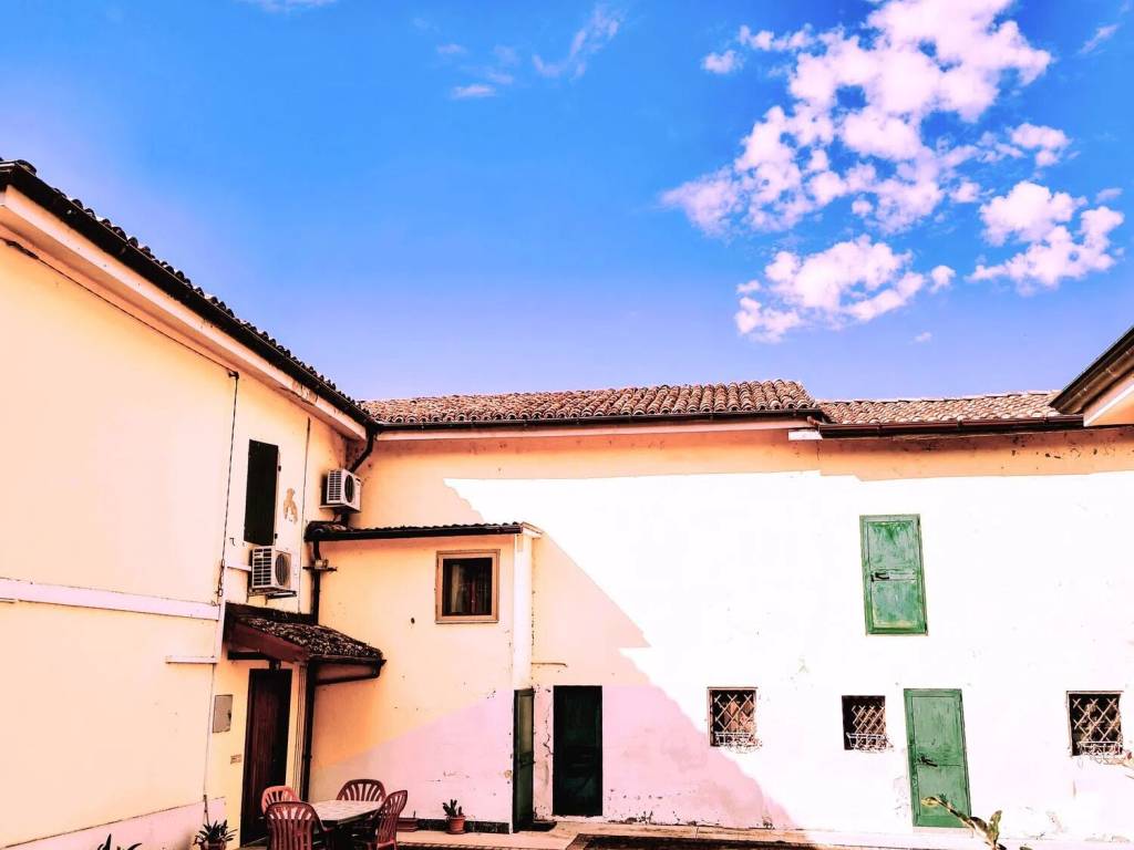 casa semindipendente in vendita a Bagnolo in Piano