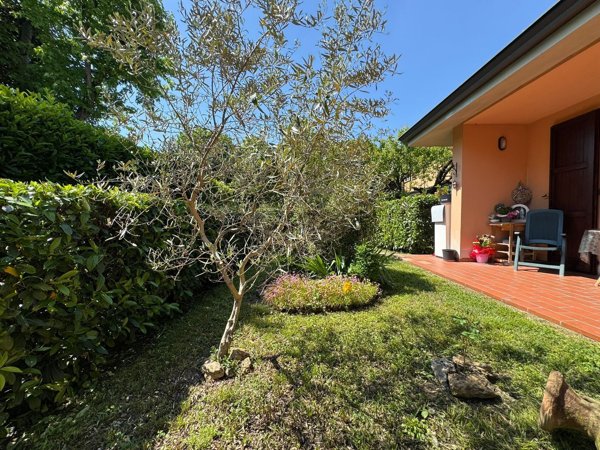 casa indipendente in vendita a Bagnolo in Piano