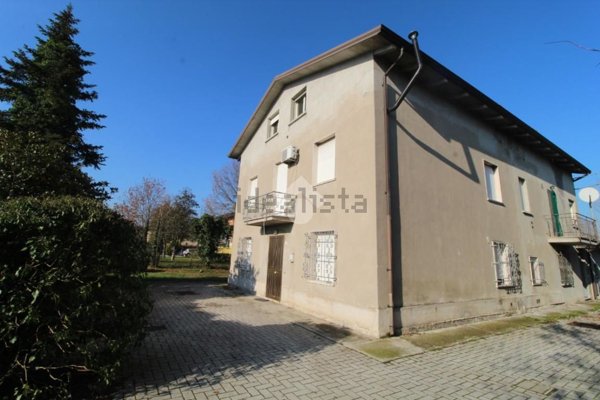 casa indipendente in vendita a Bagnolo in Piano