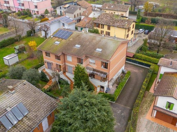 casa indipendente in vendita a Bagnolo in Piano