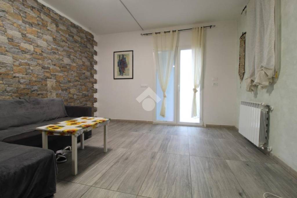 casa indipendente in vendita a Bagnolo in Piano