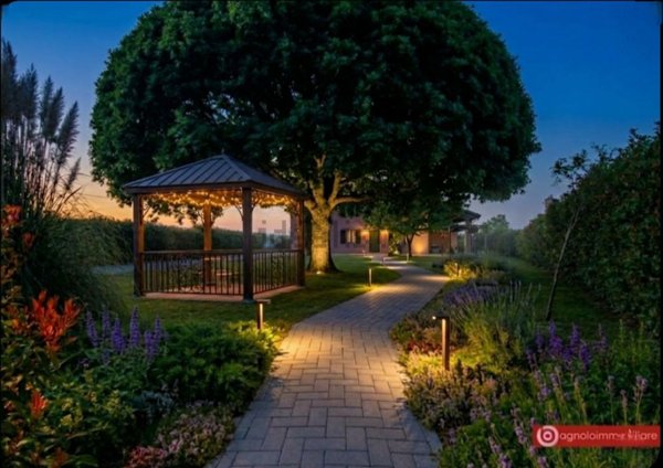 casa indipendente in vendita a Bagnolo in Piano